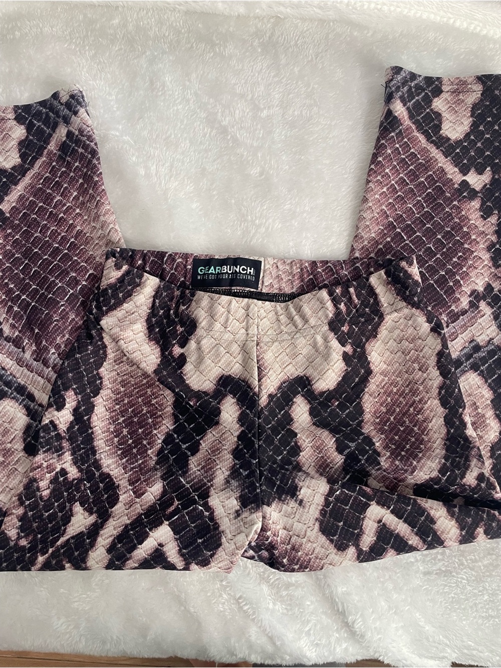 Gear Bunch Leggings small burgundy maroon snakeskin python Comfort stretch yoga